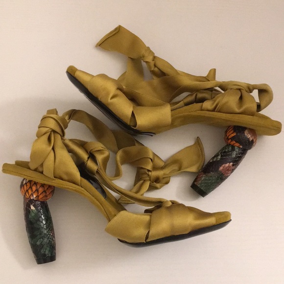 Dries Van Noten Yellow Satin Snake effect Heel - Picture 6 of 8